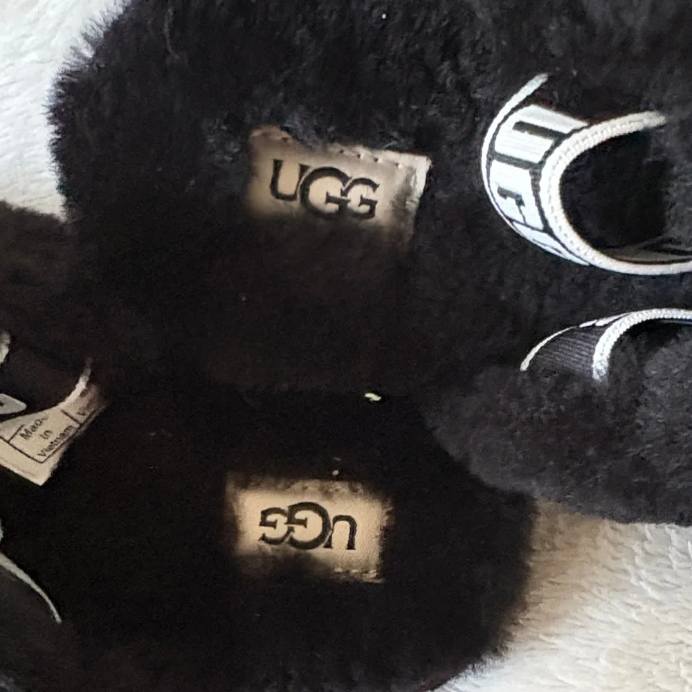 UGG Kids Black Furry Slide Sandals with Branded Heel Strap
